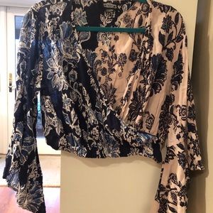 FLORAL WRAP CROP TOP